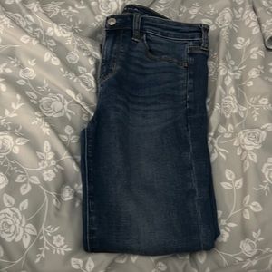 These are from American Eagle they are size 4 short high rise jegging